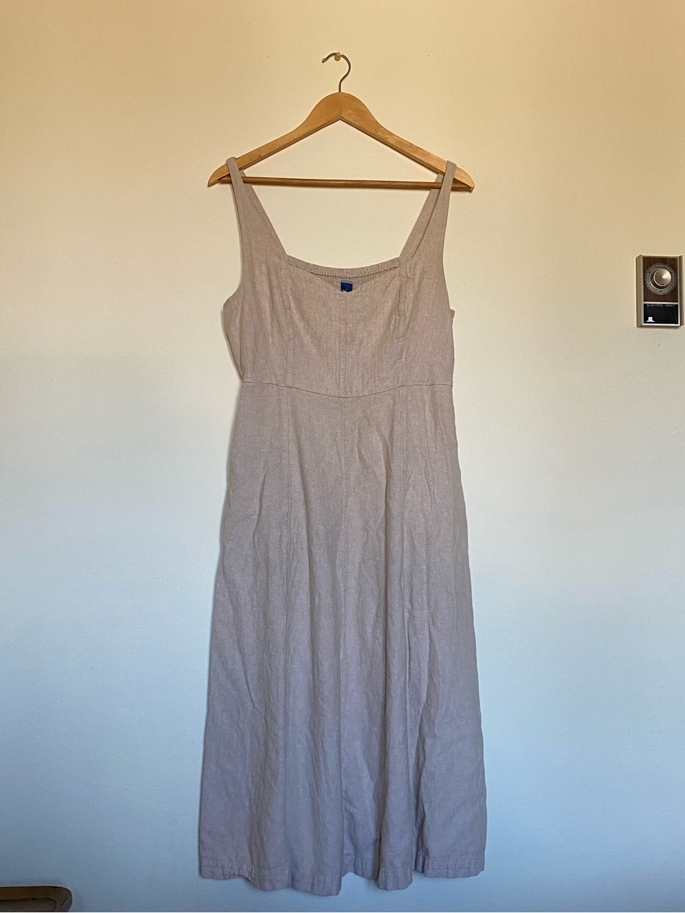 Old Navy Neutral Sleeveless Maxi Dress in Light Beige